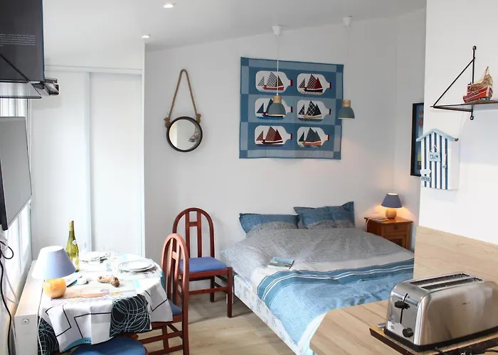 Petit Cypres Du Bois